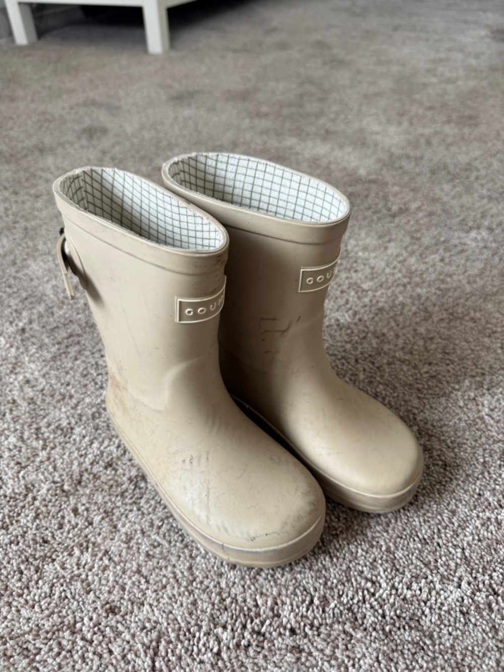 Goumi Beige Kid's Rain Boots Size 9